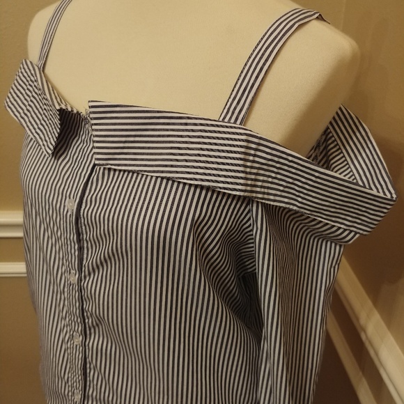 Navy blue and White off the shoulder - Picture 8 of 8